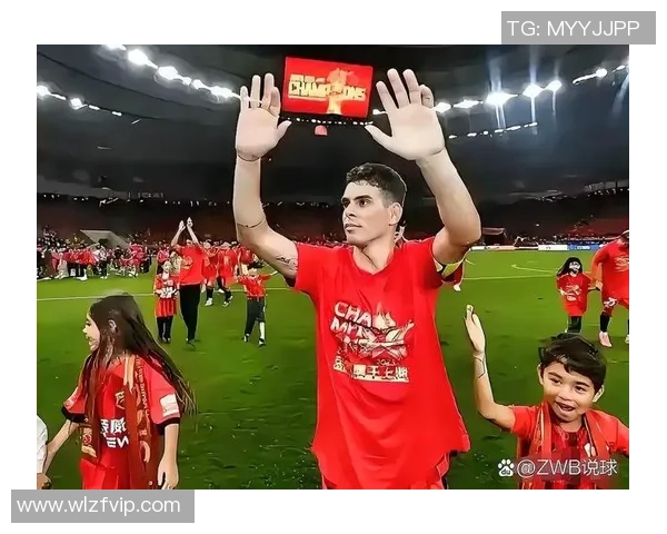 小日子里的足球明星们如何在绿茵场上书写传奇人生