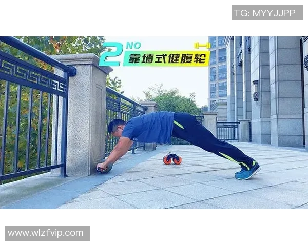 足球明星亲自示范卷腹训练技巧助你提升核心力量和球场表现