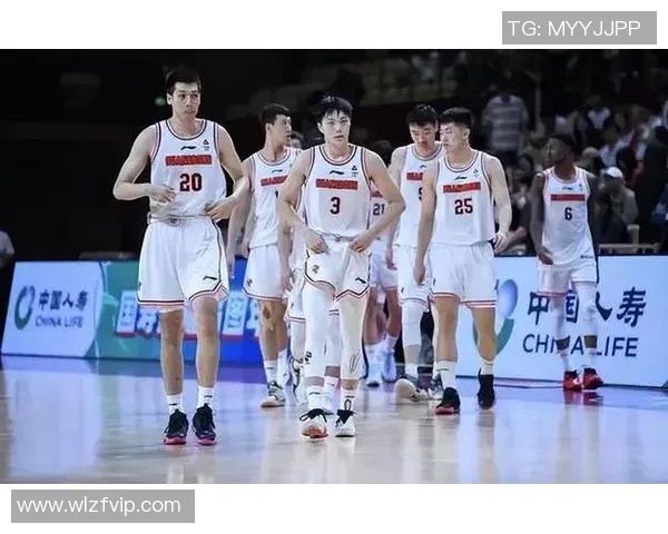 武汉篮球队与广州篮球队赛后复盘分析精彩配合与战术执行的关键要素 武汉篮球队与广州篮球队赛后复盘分析精彩配合与战术执行的关键要素